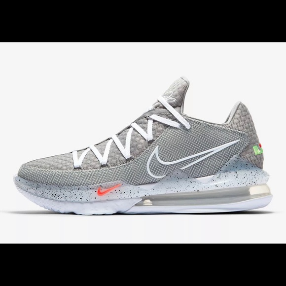 Nike Lebron XVII 17 Low Basketball Shoes CD5007 - Picture 3 of 7